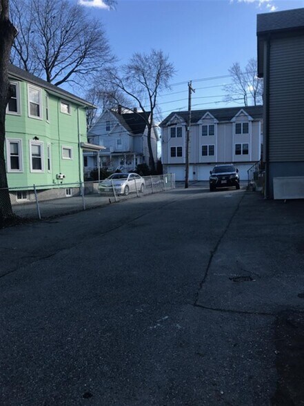 Building Photo - 25 4th St