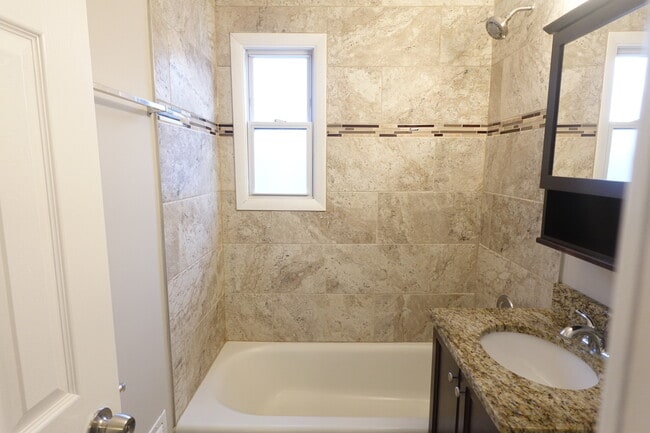 Building Photo - 2401 Huron Terrace