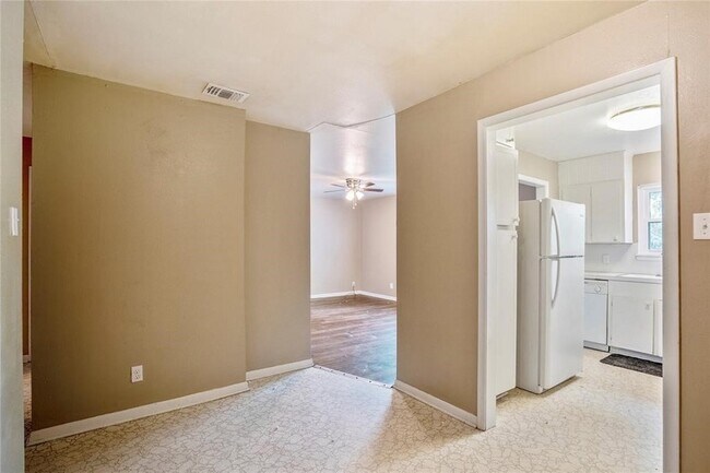 Building Photo - 3534 Midwest Dr