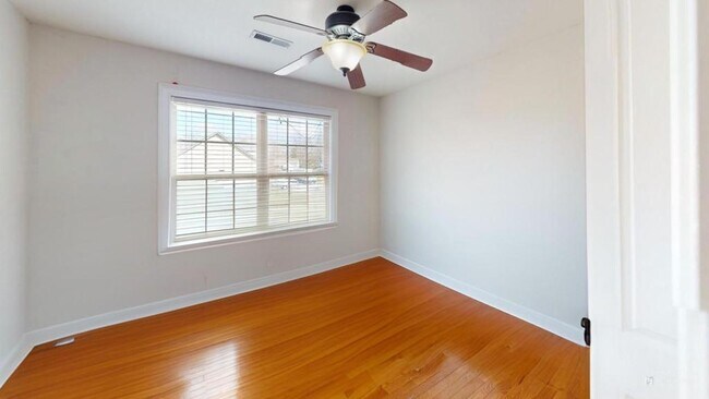 Building Photo - 9316 Shingle Oak Dr