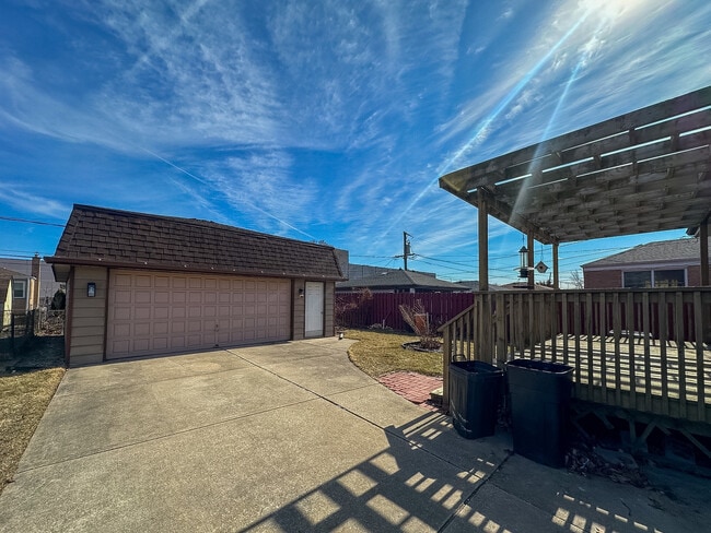 Building Photo - 4233 N Odell Ave