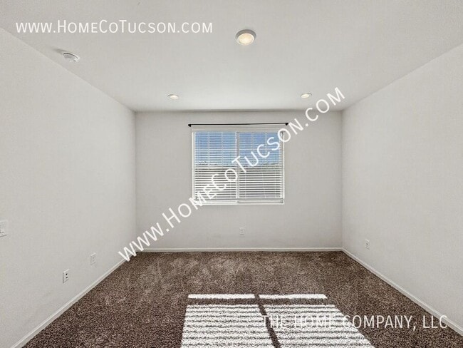 Building Photo - 10348 E Silver Slate Pl