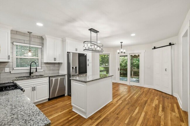 Building Photo - 2799 Brookcliff Landing NE