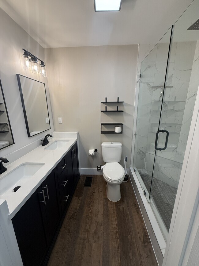 Building Photo - 740 Finn Long Rd