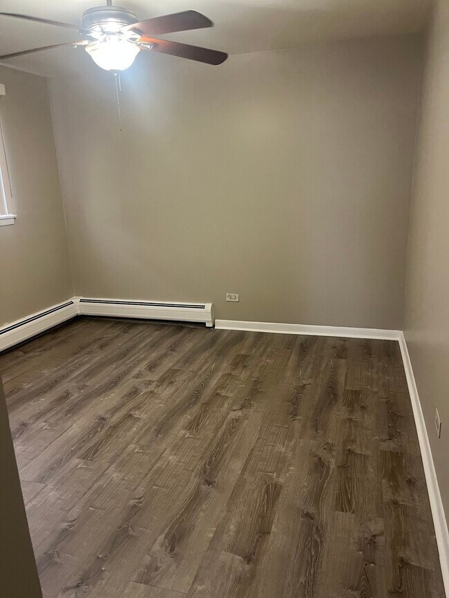 Building Photo - 8139 83rd Pl