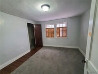 Building Photo - 367 Warwick Ave