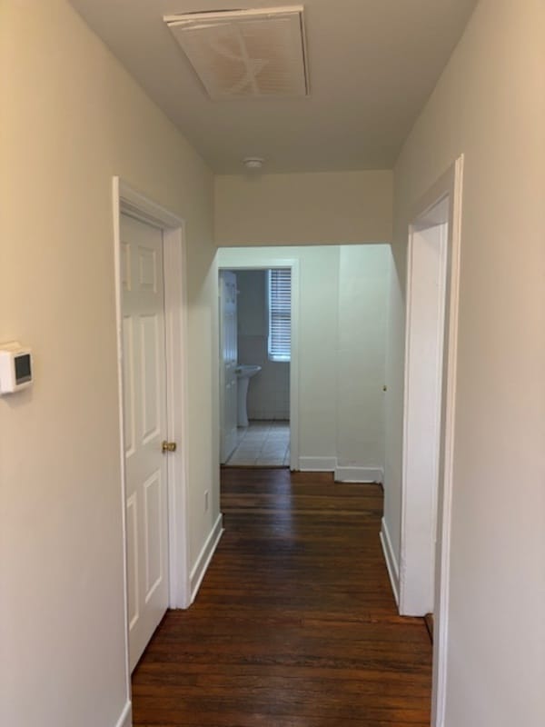 Building Photo - 2922 Noble Ave