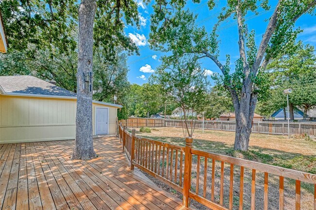 Building Photo - 5507 Enchanted Timbers Dr