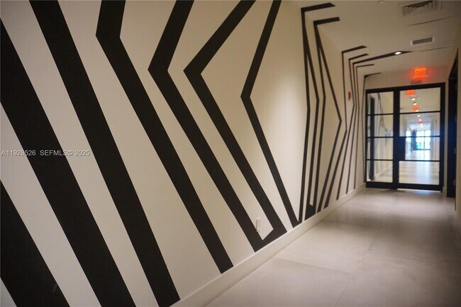 Building Photo - 121 NE 34th St