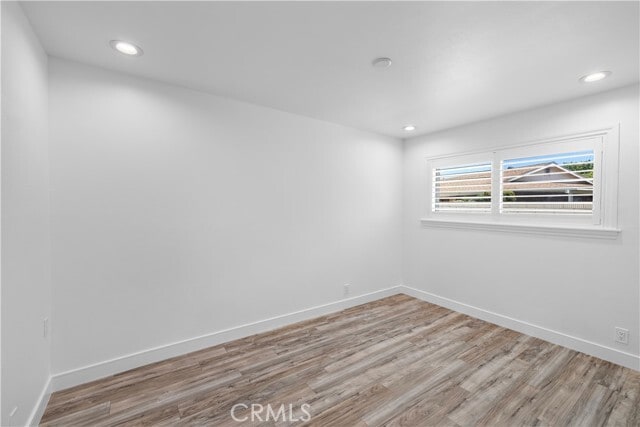 Building Photo - 822 E Borchard Ave
