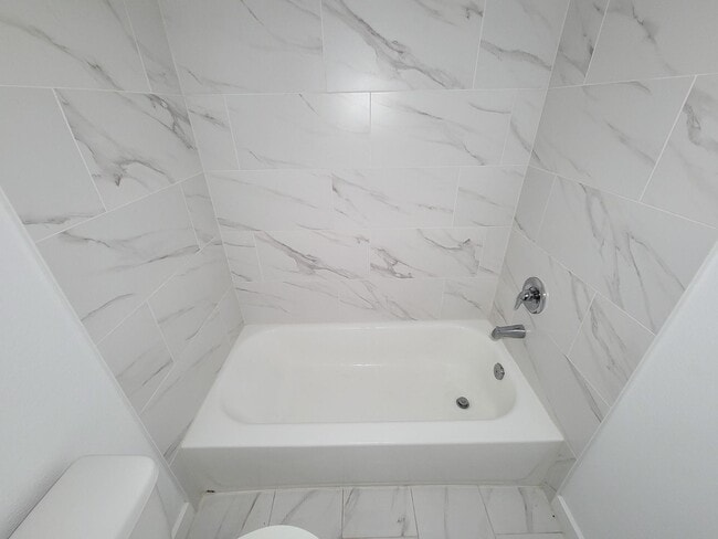 Building Photo - 8122 Sterlingshire St