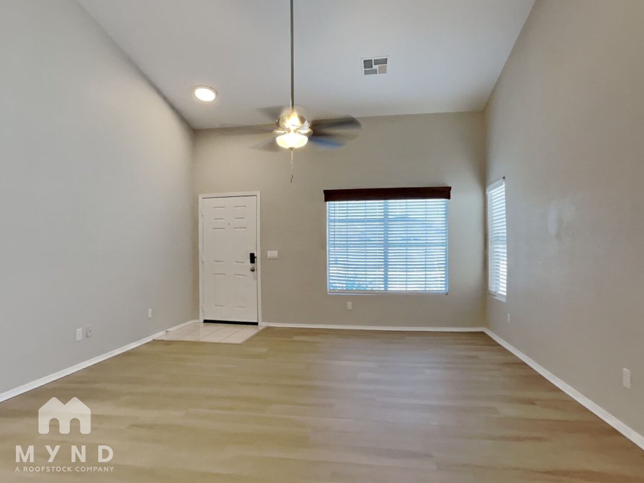 Building Photo - 17217 N Larkspur Ln