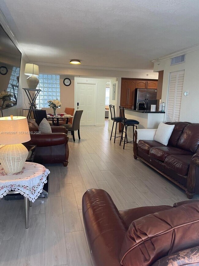 Building Photo - 150 NW 96th Ave