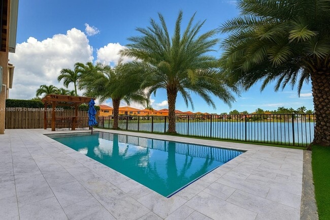 Building Photo - 2803 SW 156th Ave