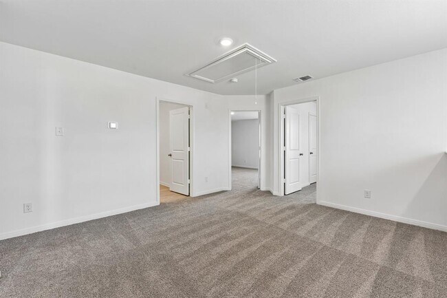 Building Photo - 235 Surrey Oaks