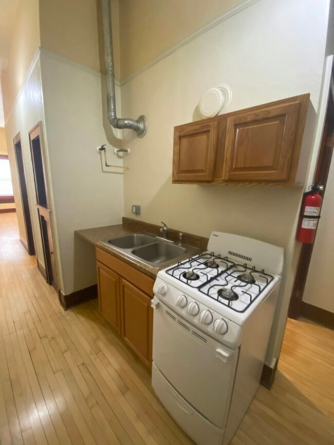 Building Photo - 617 St Joseph St