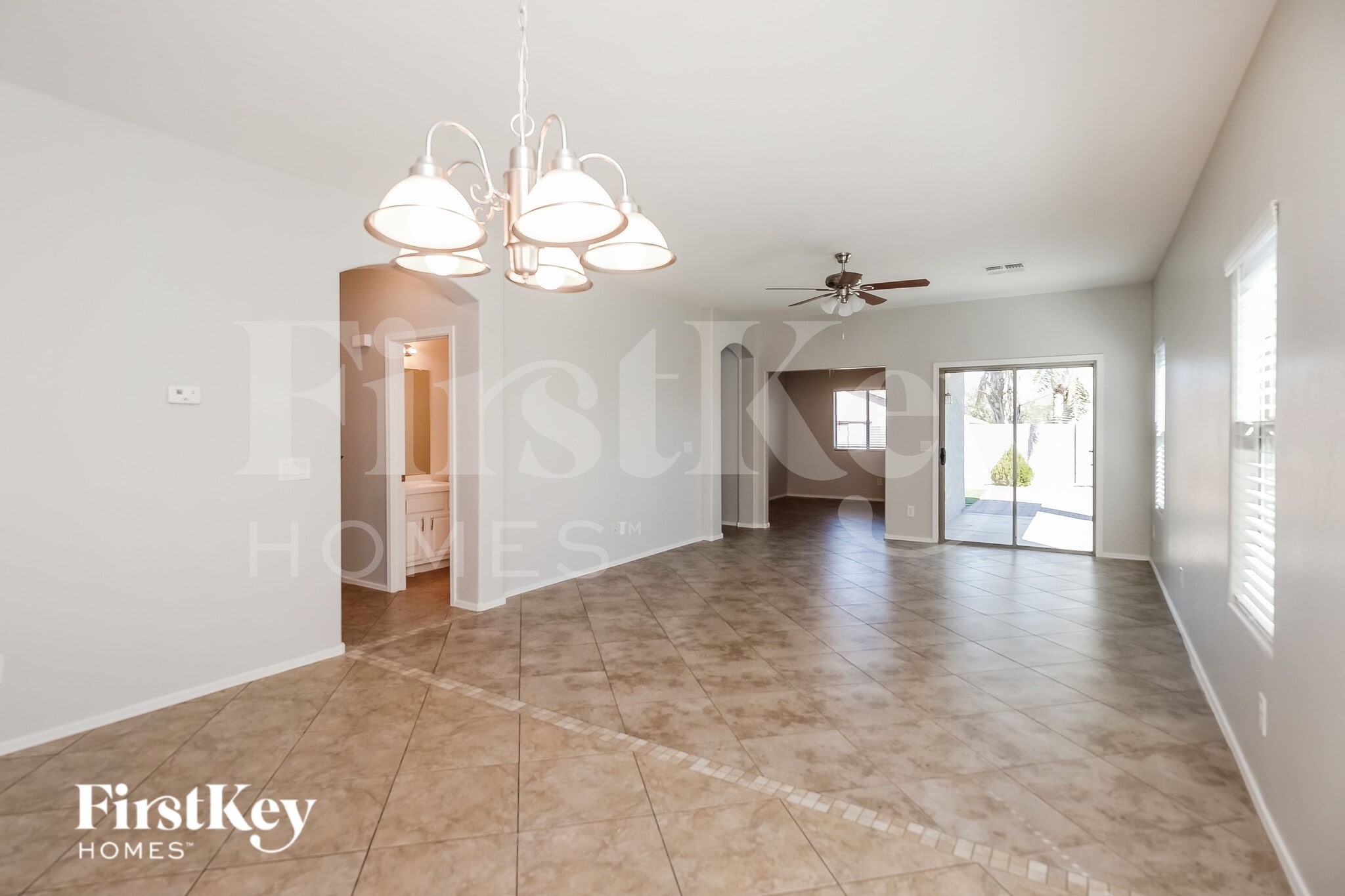 Building Photo - 1210 W Vineyard Plains Dr