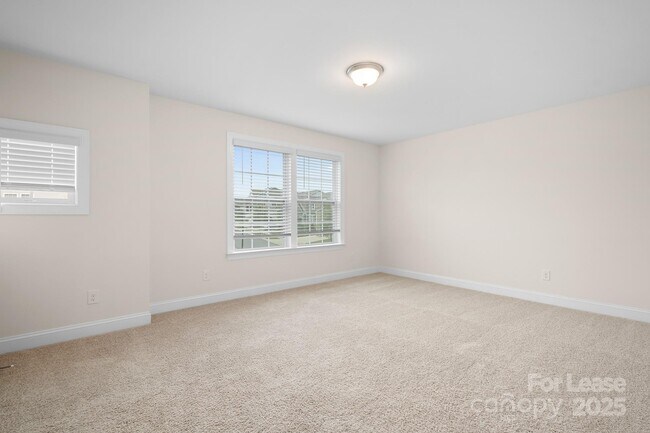 Building Photo - 196 Longleaf Dr