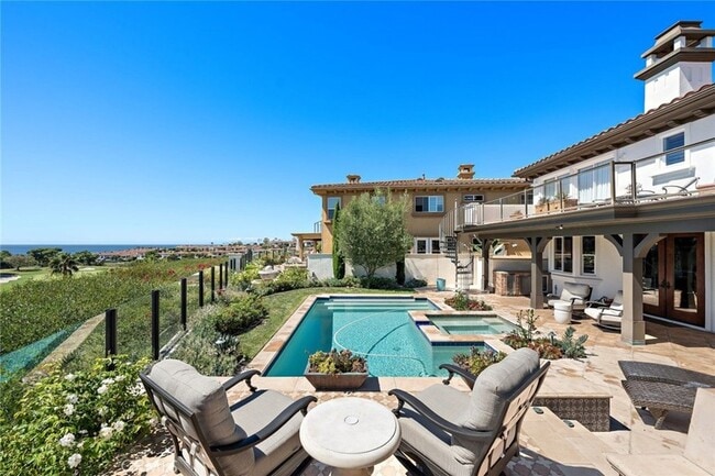 Building Photo - 5 Via Monarca St