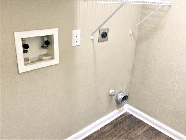 Building Photo - 15007 Red Cedar Bluff Ln