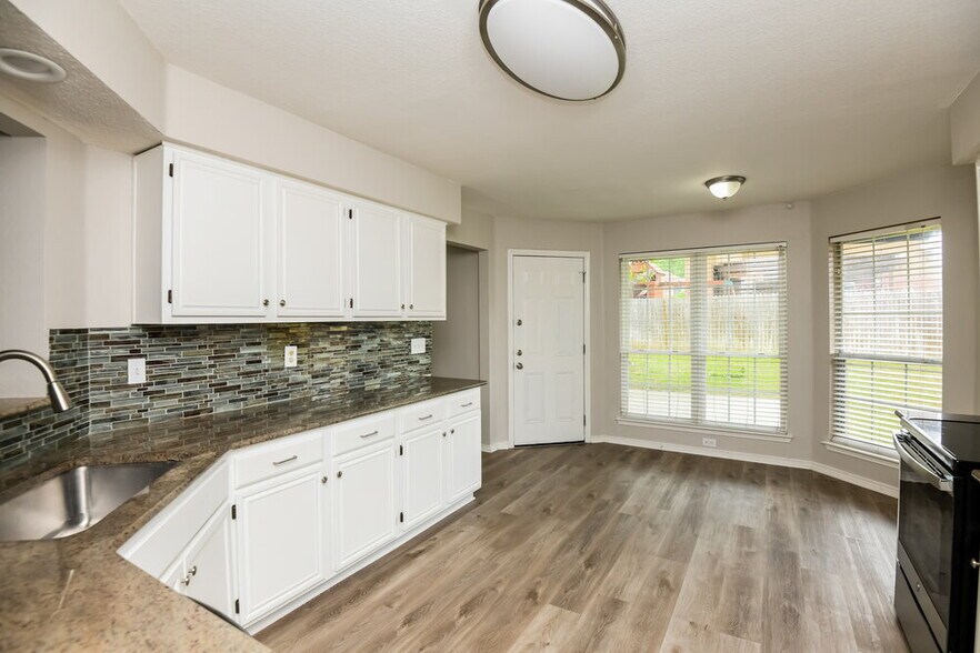 Building Photo - 4605 Birchbend Ln