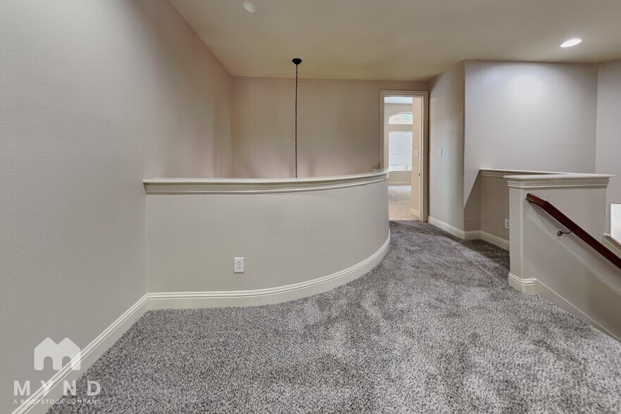 Building Photo - 2204 Apollonia Ln