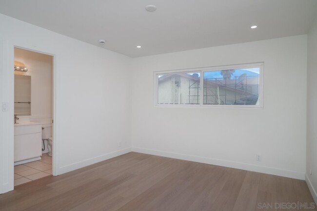 Building Photo - 12319 Hill Country Dr