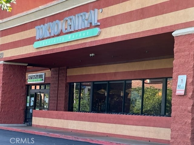 Building Photo - 1911 Tanglewood Dr