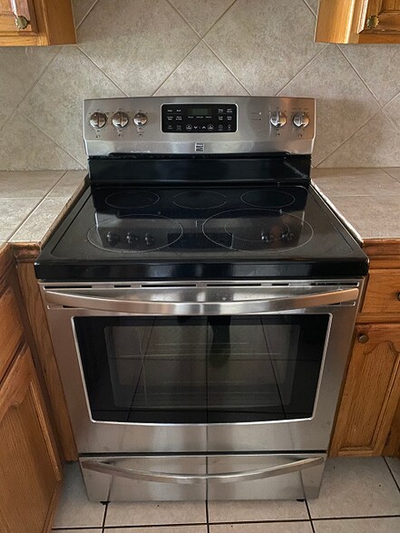 Building Photo - 8911 McPherson Rd