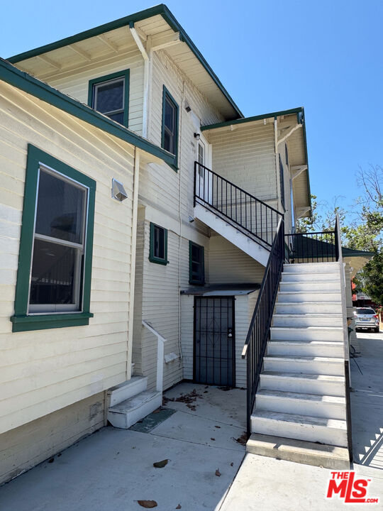 Building Photo - 1828 S Gramercy Pl