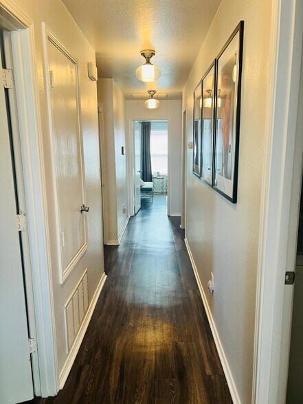 Building Photo - 1308 Devine Drive