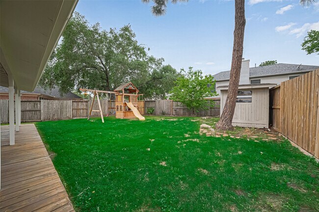 Building Photo - 5615 Haven Point Dr
