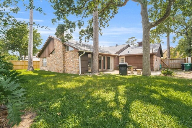 Building Photo - 442 Mignon Ln