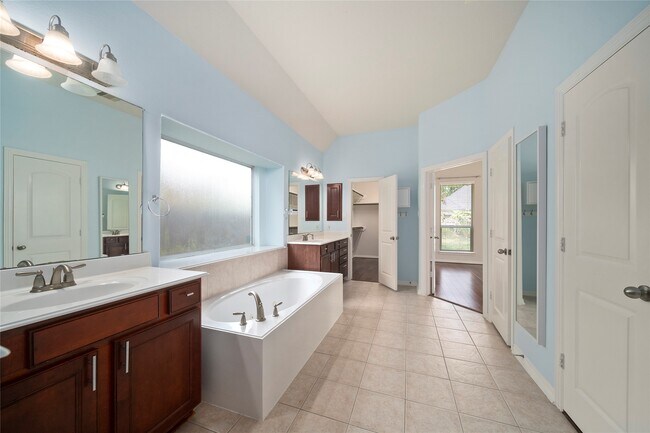 Building Photo - 3906 Orchard Springs Ct