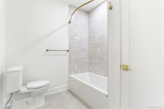 Building Photo - 100 E Putnam Ave