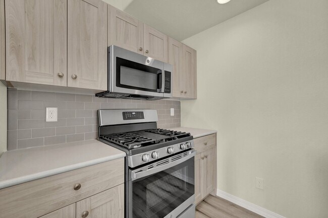 Building Photo - 6241 Felsite Grv