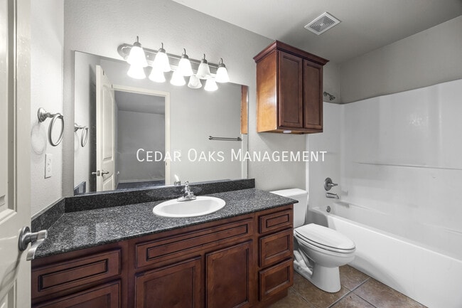 Building Photo - 1308 S C Ct