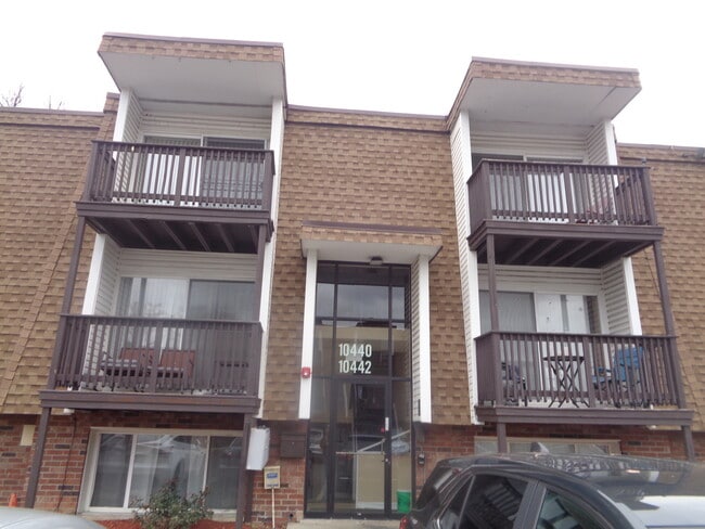 Building Photo - 10442 Brooks Ln