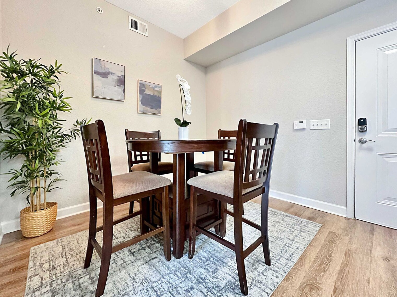 Building Photo - 4504 W Spruce St