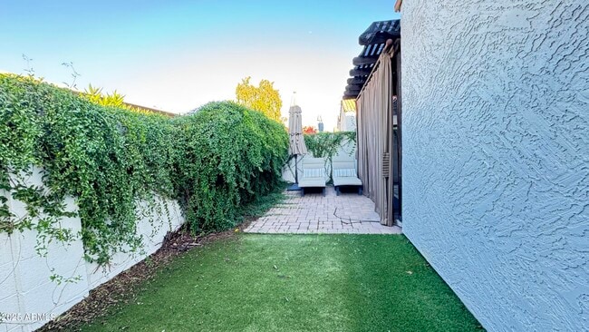 Building Photo - 15020 N 40th St