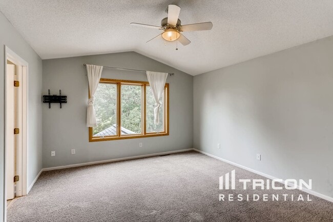 Building Photo - 1259 Irvine Dr