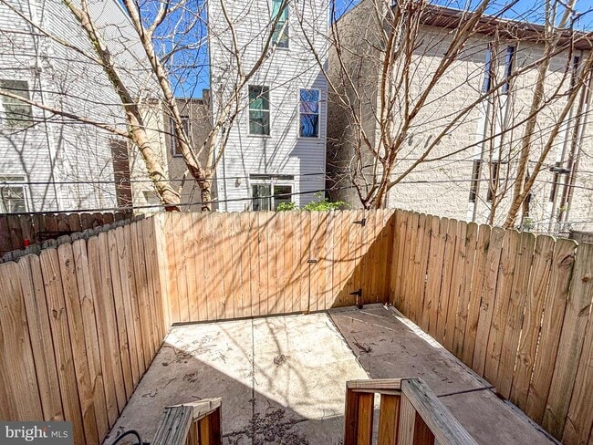 Building Photo - 1439 S Taylor St