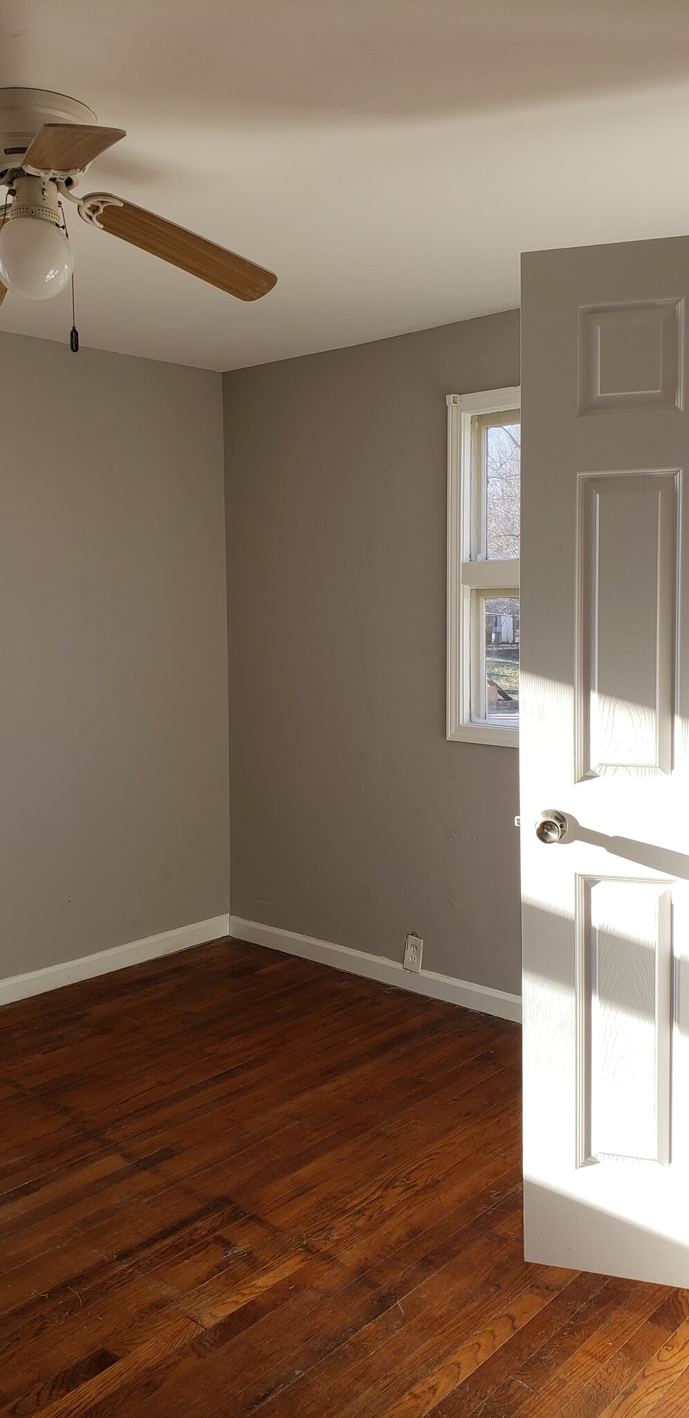 Building Photo - 4501 N Tracy Ave