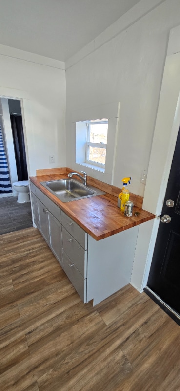 Building Photo - 120 2nd St