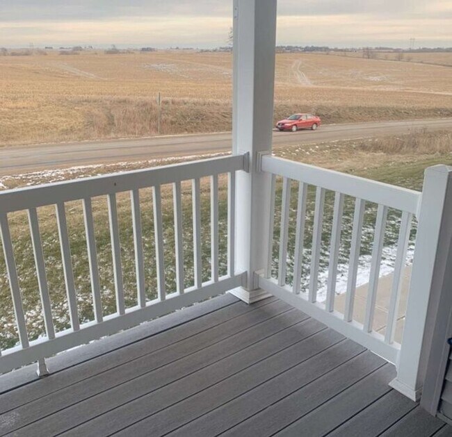 Building Photo - $2,000 | 3 Bedroom, 3 Bathroom Townhome | Sublease | Pet Friendly | Available for August 1st, 202...