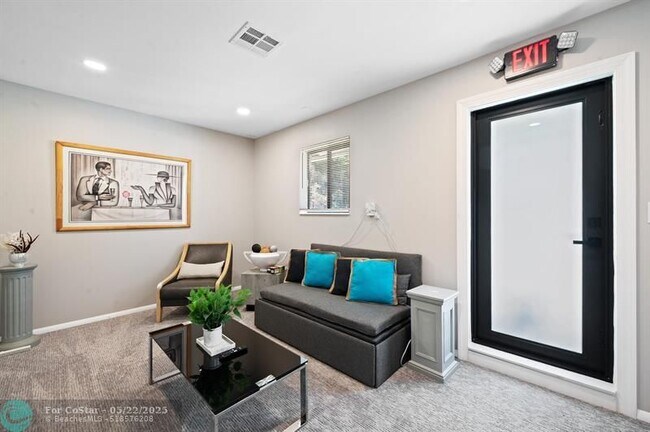 Building Photo - 4501 Briarcliff Ln