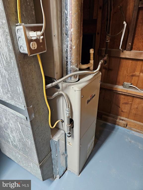 Building Photo - 803 Jeannette Ave