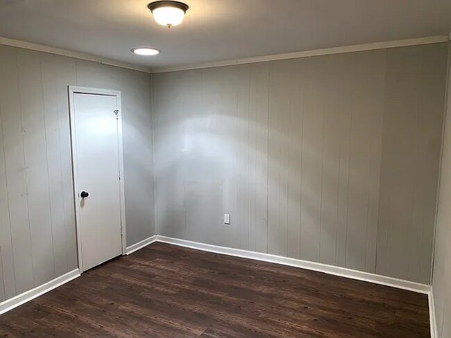 Building Photo - Spacious 4BR Home Near Downtown Spartanburg