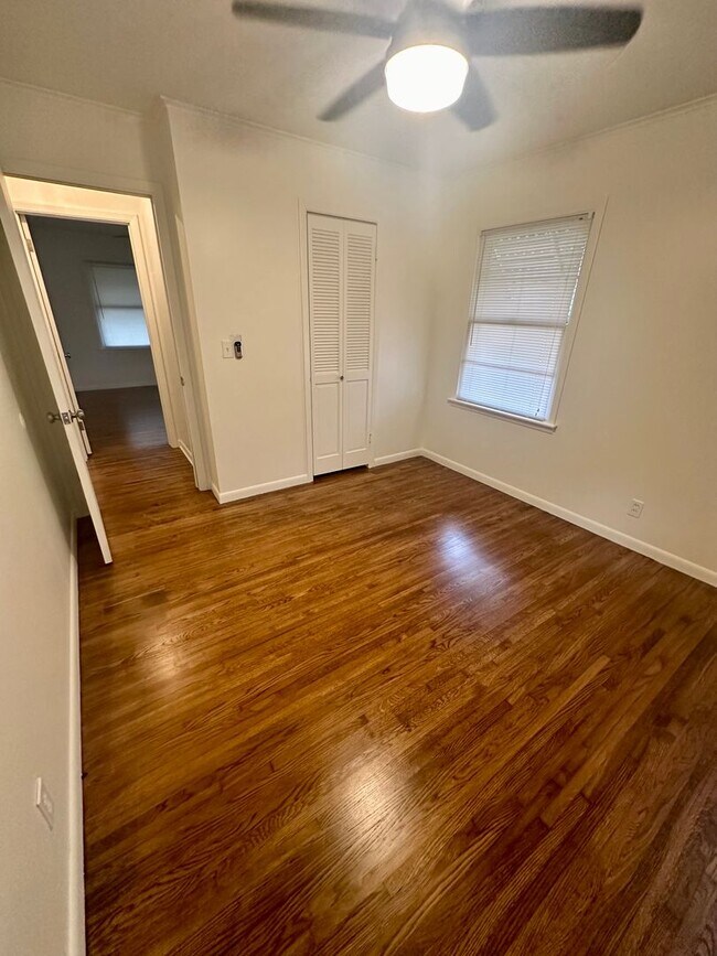 Building Photo - 510 S 74th E Ave