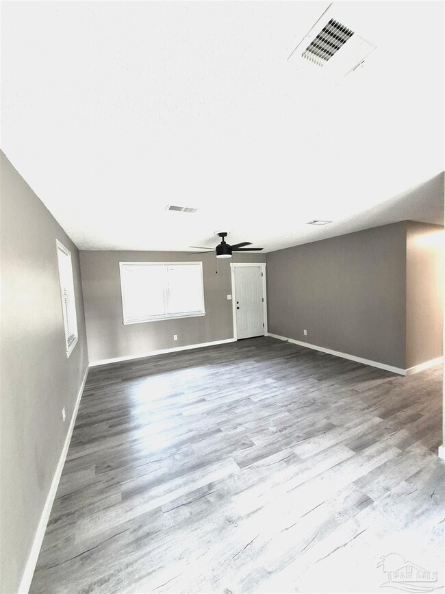 Building Photo - 206 Shadow Lawn Ln
